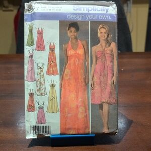 PATTERN Simplicity 4577 Women's Spaghetti Strap And Halter Dresses